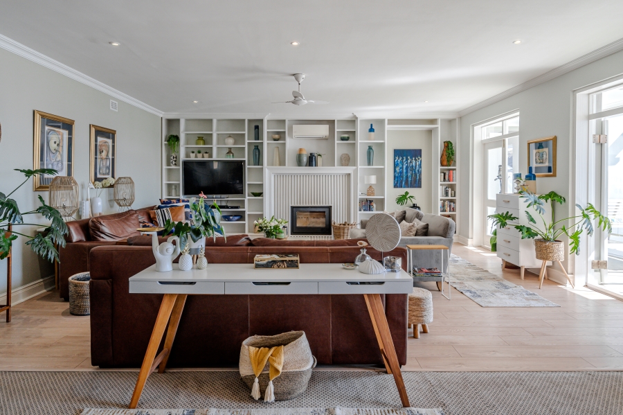 4 Bedroom Property for Sale in Simons Kloof Western Cape